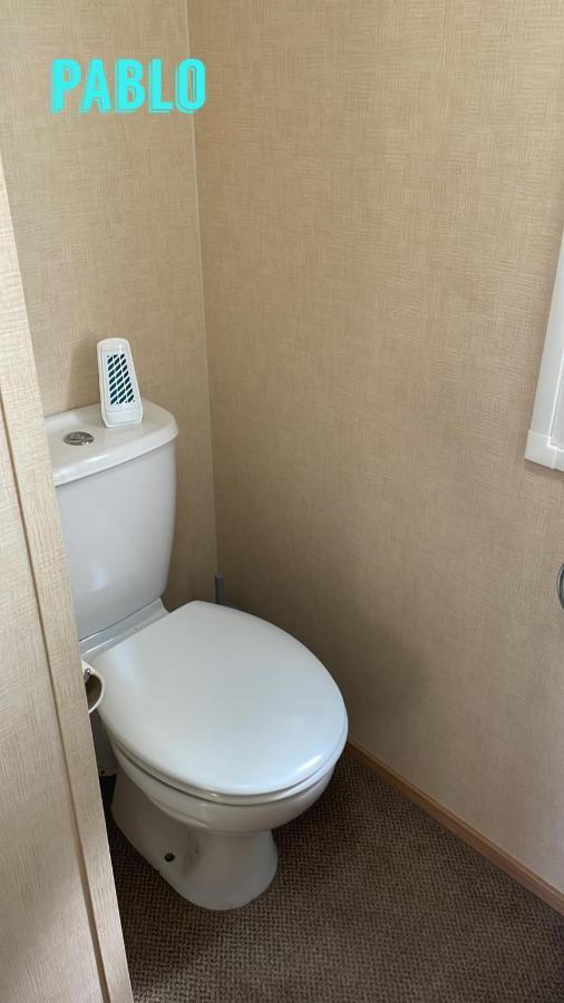 Towyn Six Berth En Suite Caravan Rhyl Exterior foto