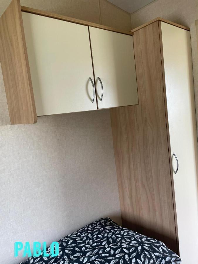 Towyn Six Berth En Suite Caravan Rhyl Exterior foto