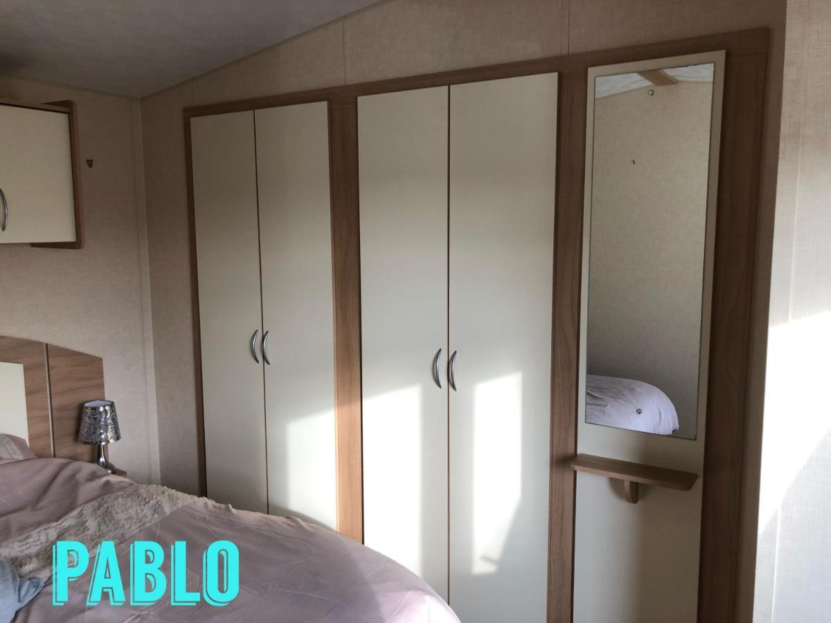 Towyn Six Berth En Suite Caravan Rhyl Exterior foto