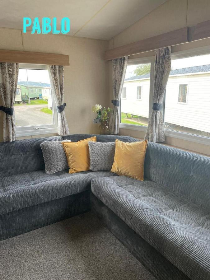 Towyn Six Berth En Suite Caravan Rhyl Exterior foto