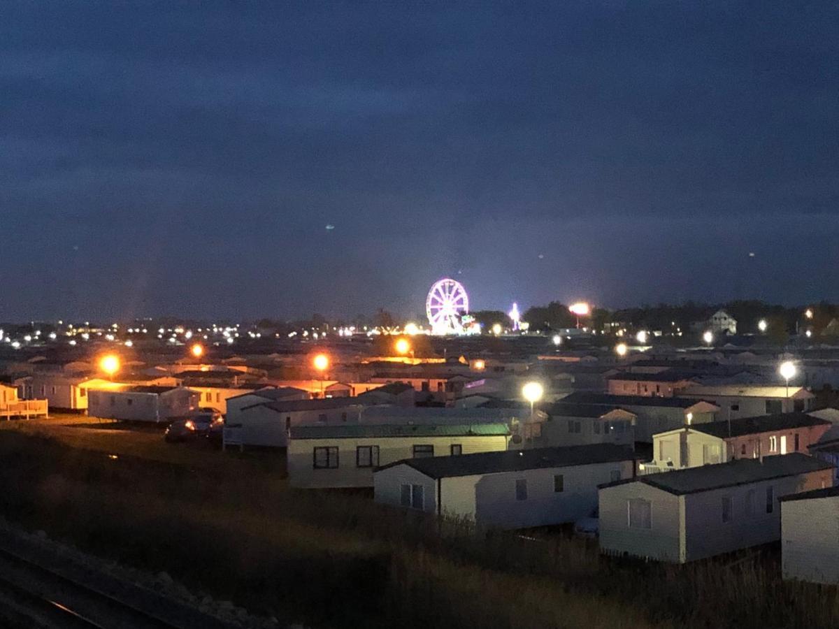 Towyn Six Berth En Suite Caravan Rhyl Exterior foto